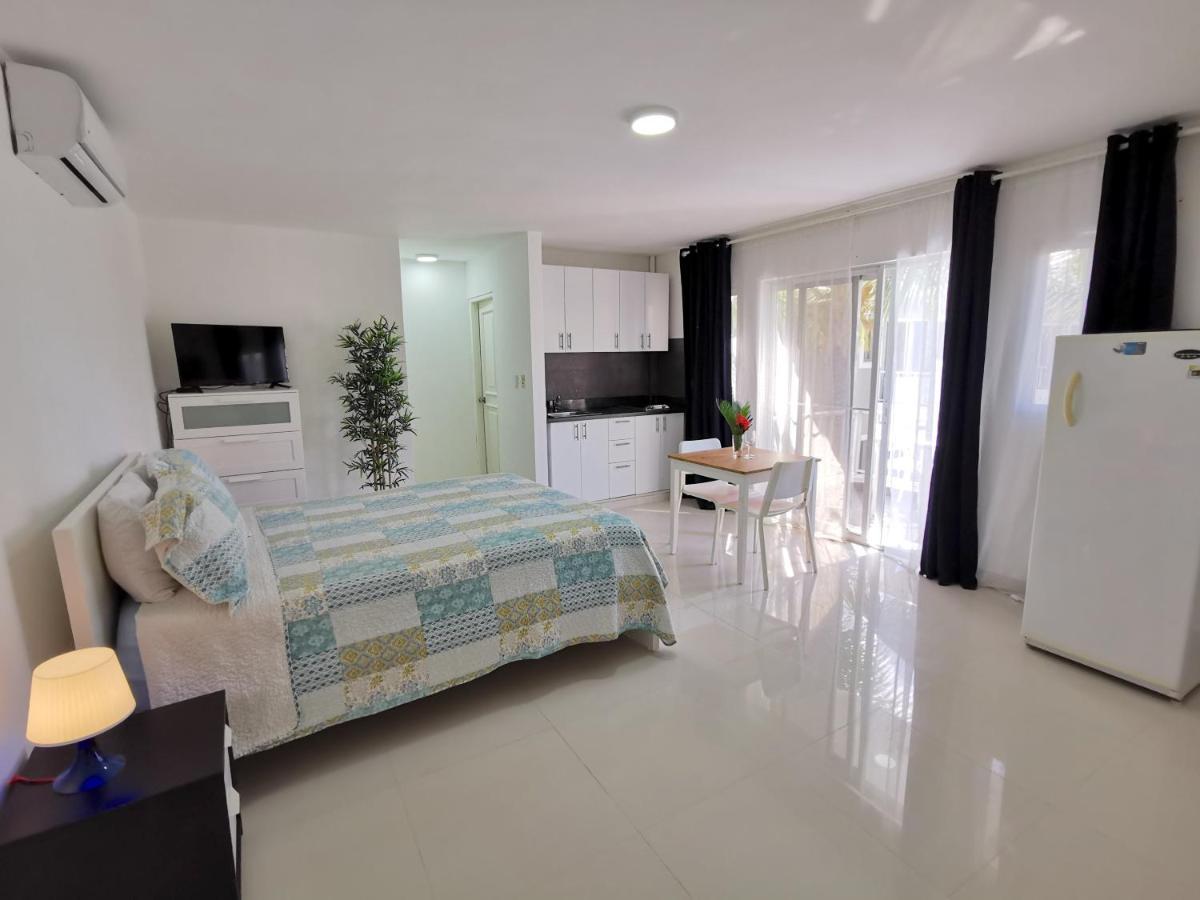 Sol Caribe Suites - Playa Los Corales - Beach Club, Wifi, Swimming Pool Punta Cana Quarto foto